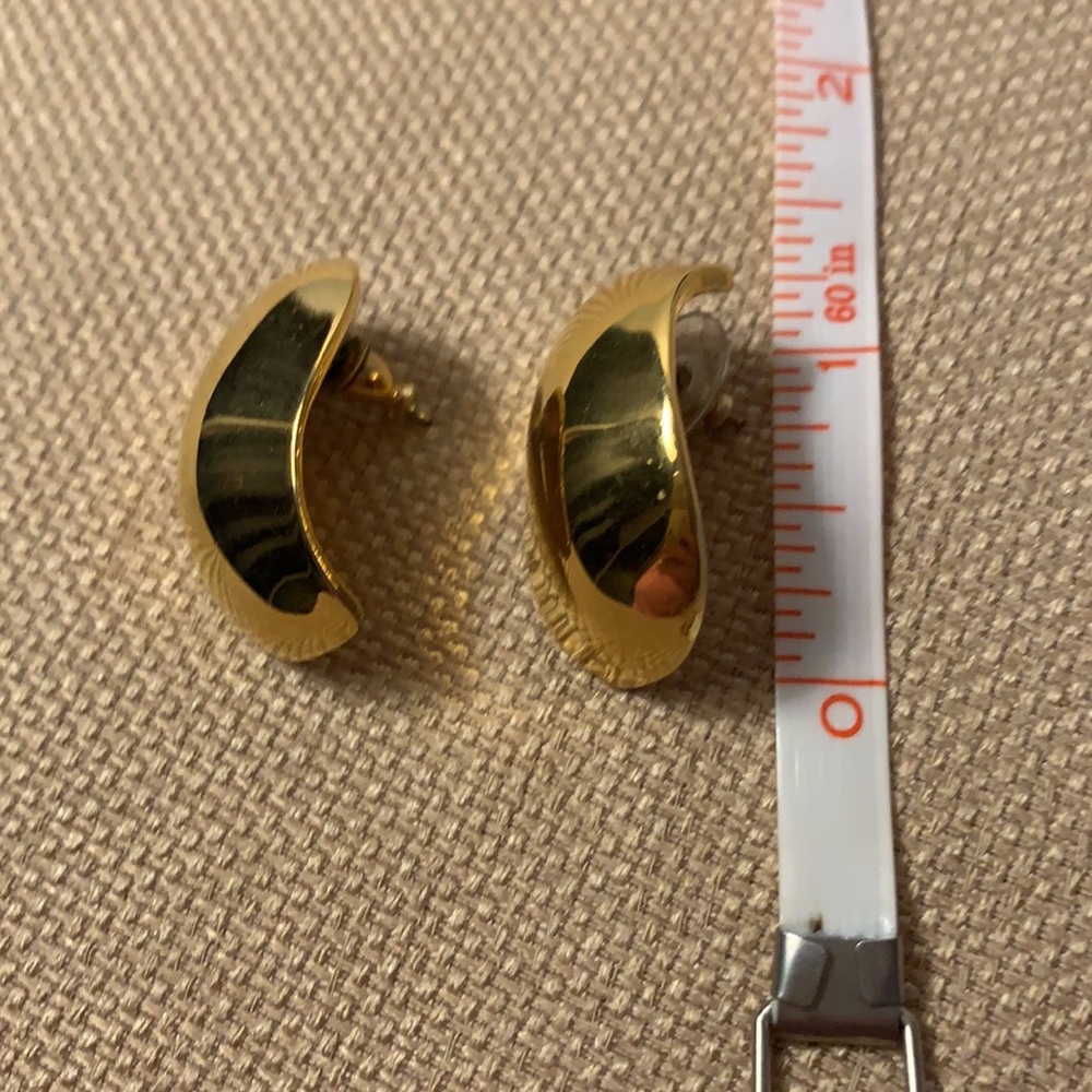 Vintage Anne Klein shiny gold tone earrings - Picture 4 of 5